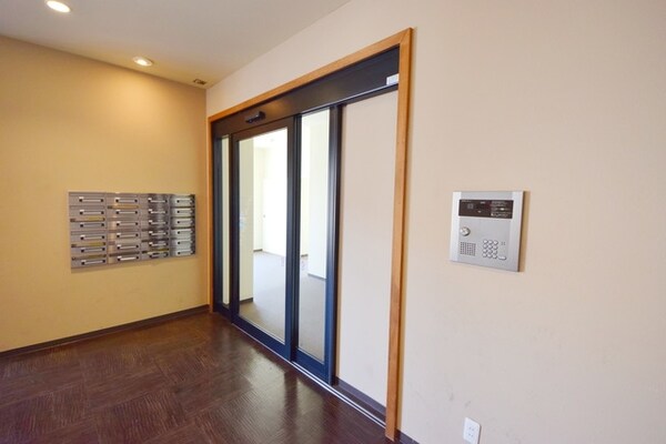 エントランス(★オートロック完備★)