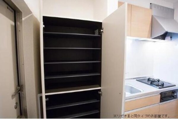 玄関(★お部屋探しはタウンハウジング高幡不動店まで★)