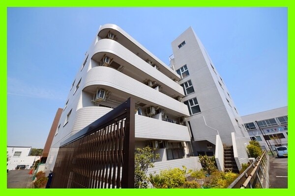 外観(★音に強い鉄筋コンクリート造のマンションです★)