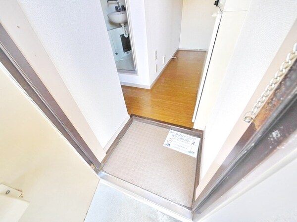 玄関(別号室参考写真)