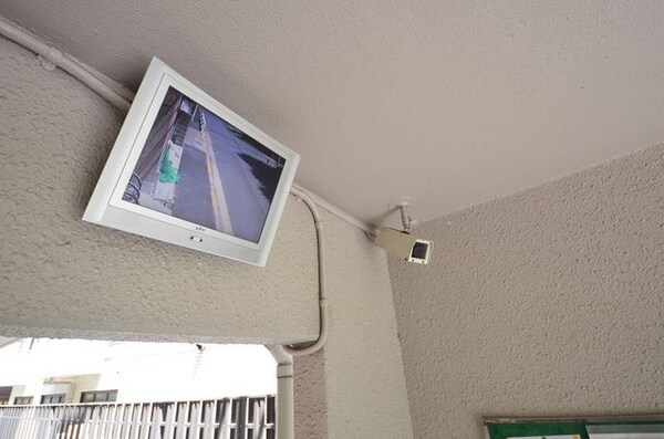 エントランス(♪防犯カメラ付き♪)