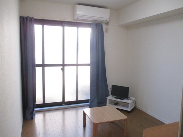 リビング・居室(★日当たり良好な設備の充実した居室です★)