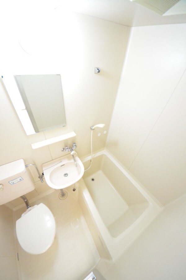 バス／シャワールーム等(☆お掃除も楽なユニットバス☆)