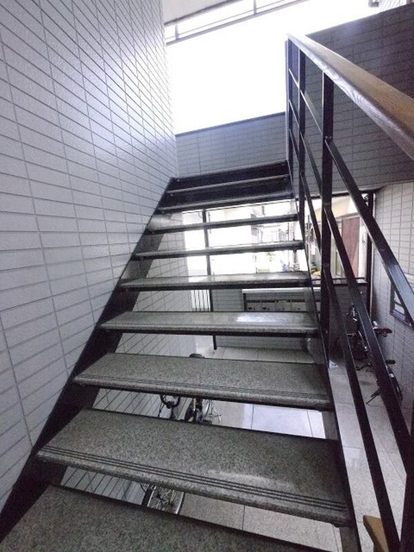 共有部分(★共用の階段です★)