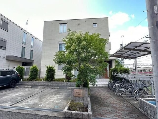 エントランス(★お部屋探しは株式会社タウンハウジング東京まで★)