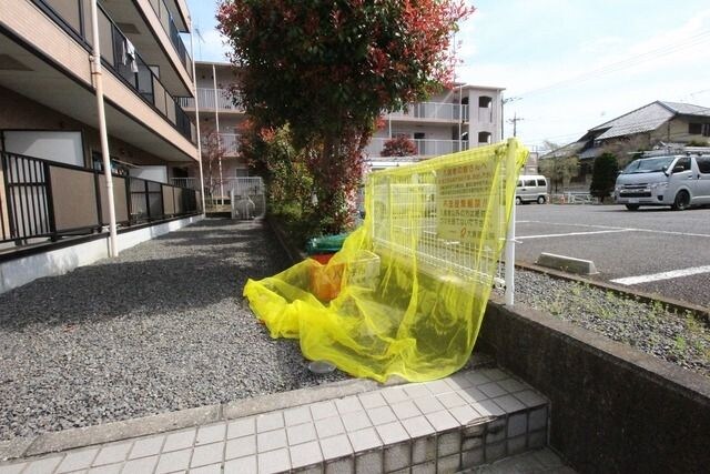 物件内観写真3　(★ゴミ置き場★)