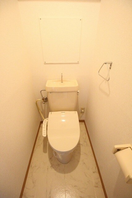 物件内観写真8　(★清潔感のあるトイレ★)