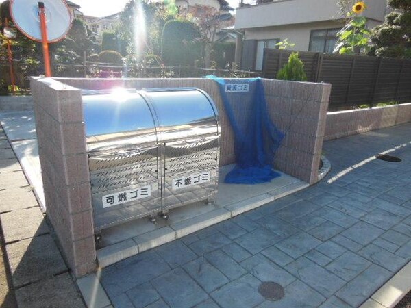 共有部分(ゴミ置き場)