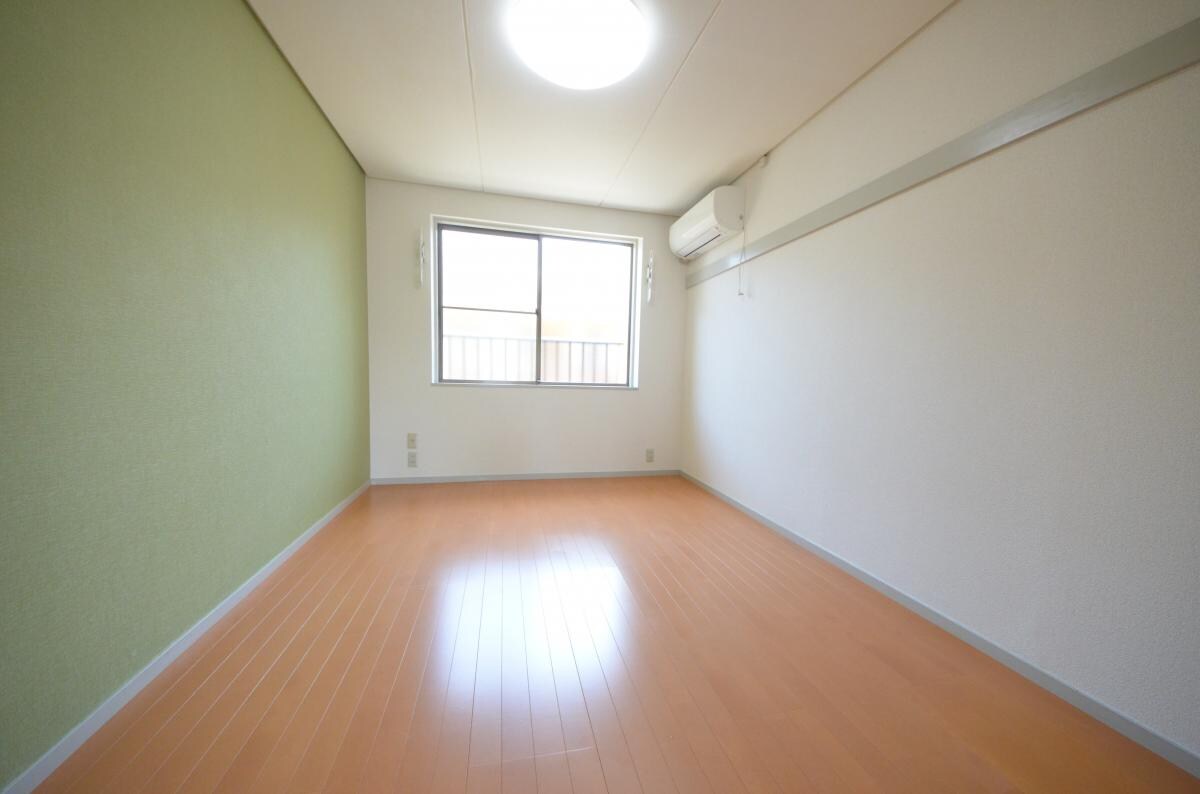 物件内観写真9　(リビング/居室)