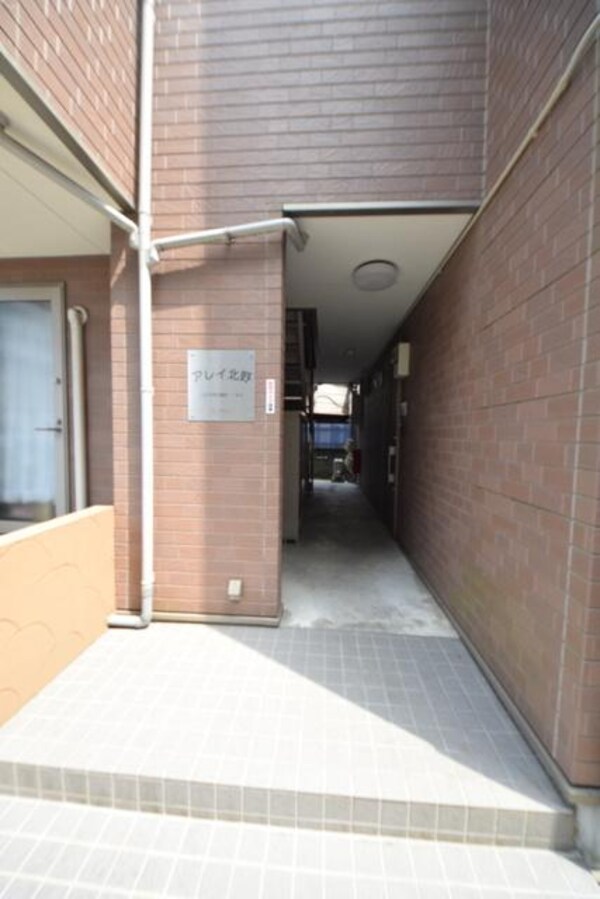 エントランス(☆内覧のご予約はタウンハウジング八王子店まで☆)