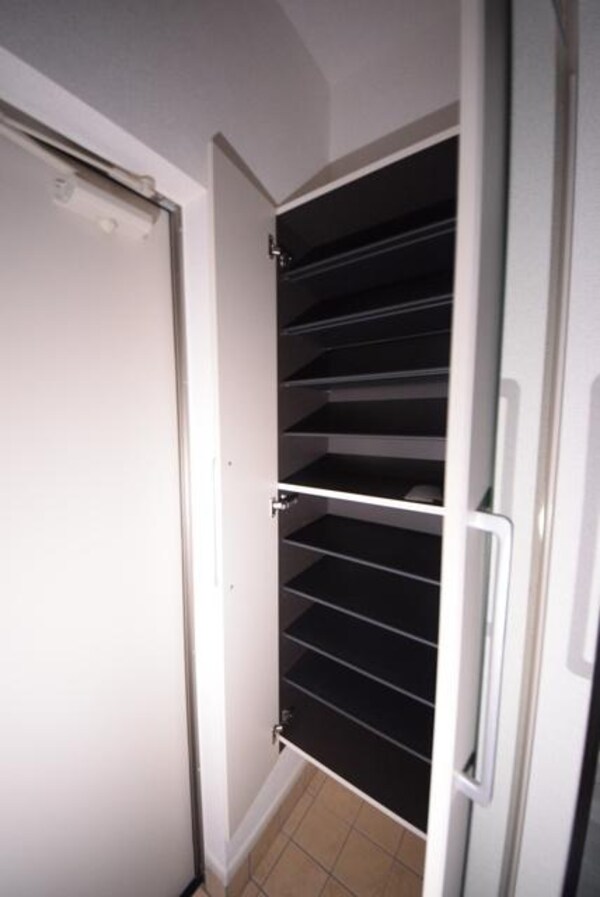 設備(☆シューズＢＯＸ☆)