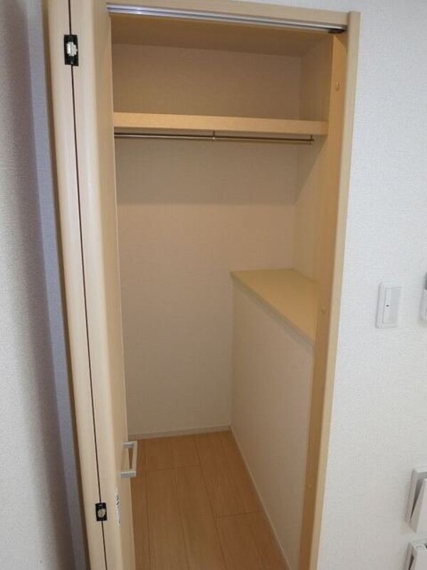収納(♪モニターで突然の来訪者を事前にチェック！♪)