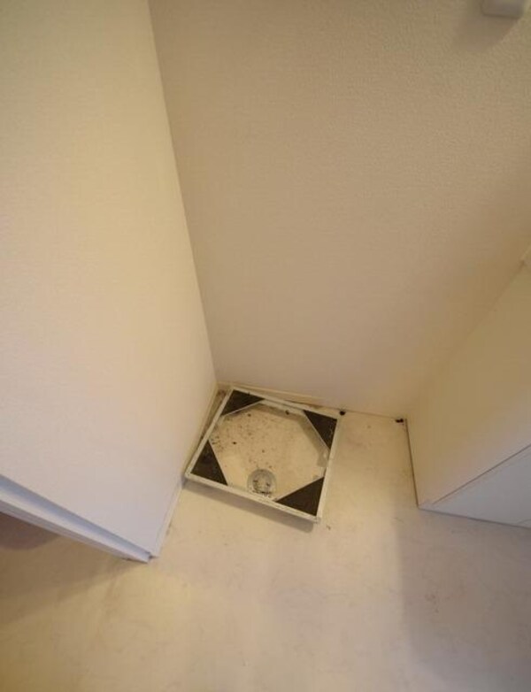 設備(室内洗濯機置場)