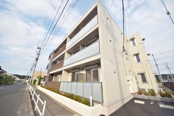 外観(★大和施工のお洒落でとても綺麗な物件です★)