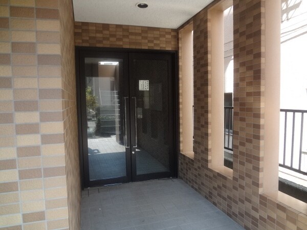 エントランス(★お部屋探しは株式会社タウンハウジング東京まで★)