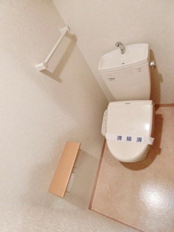 トイレ(☆温水洗浄機付便座☆)