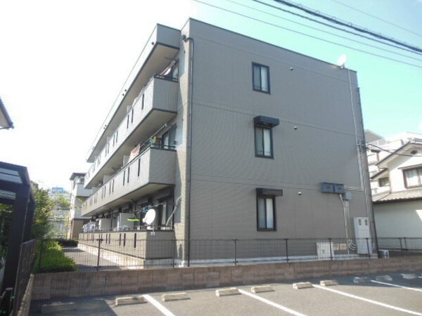 外観(★駅が近くて通勤通学に便利★)