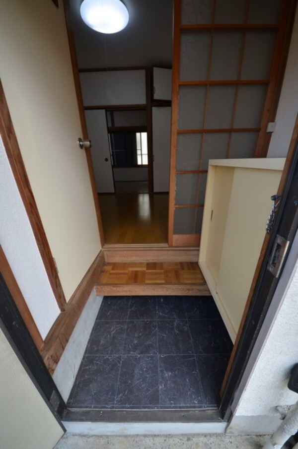 玄関(★お部屋探しは株式会社タウンハウジング東京まで★)