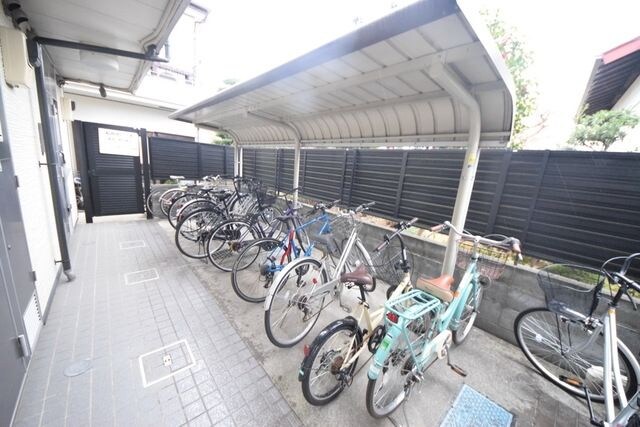 物件内観写真7　(外観・共用部分)