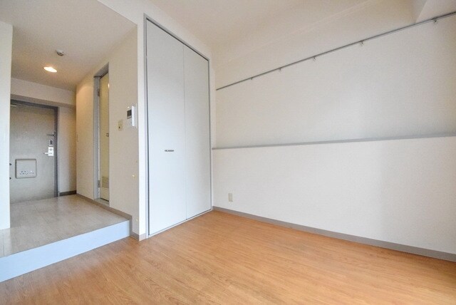 物件内観写真2　(居室)