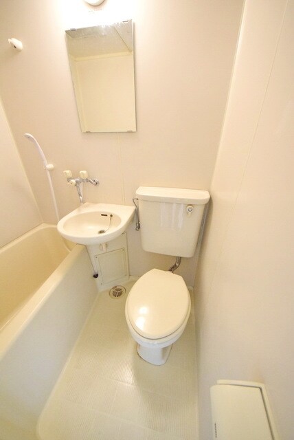 物件内観写真8　(トイレ)