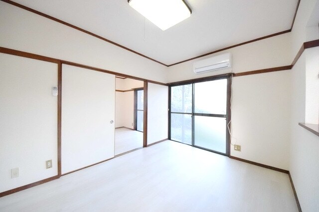 物件内観写真2　(室内・室内設備)