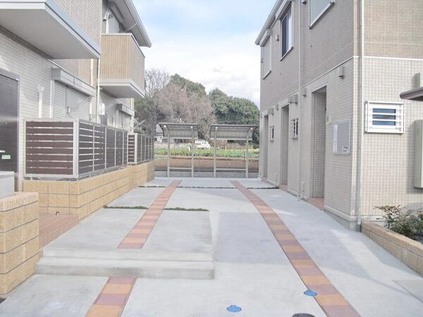 エントランス(★綺麗な敷地内・共用部★)