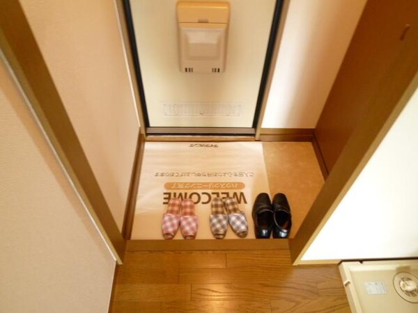 玄関(★大きな下駄箱あります★)