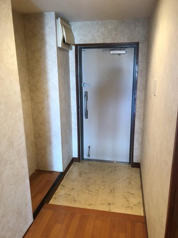 玄関(★お部屋探しは株式会社タウンハウジング東京まで★)