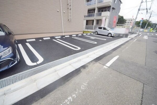 駐車場(★敷地内に駐車場あり★)