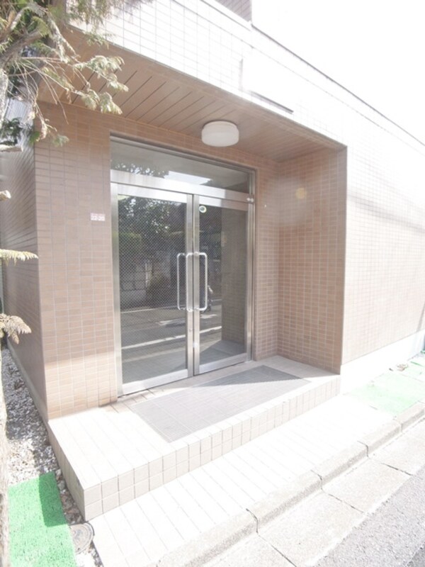 エントランス(入口はこちら)
