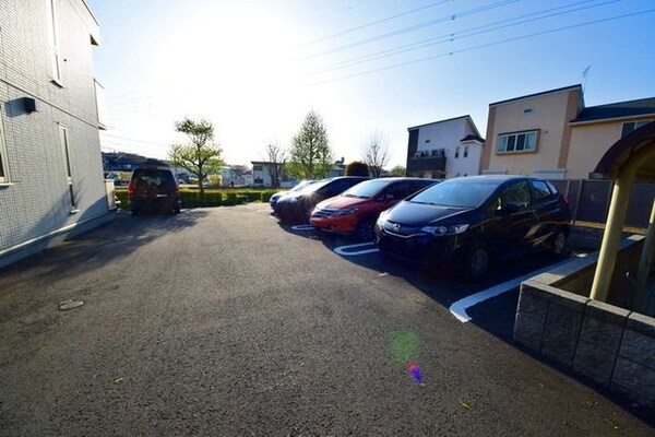 駐車場(★敷地内に駐車場が御座います★)