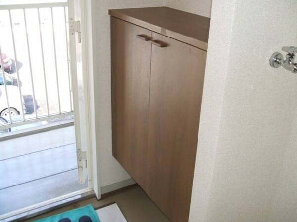 玄関(♪棚に何かを飾ってレイアウト♪)
