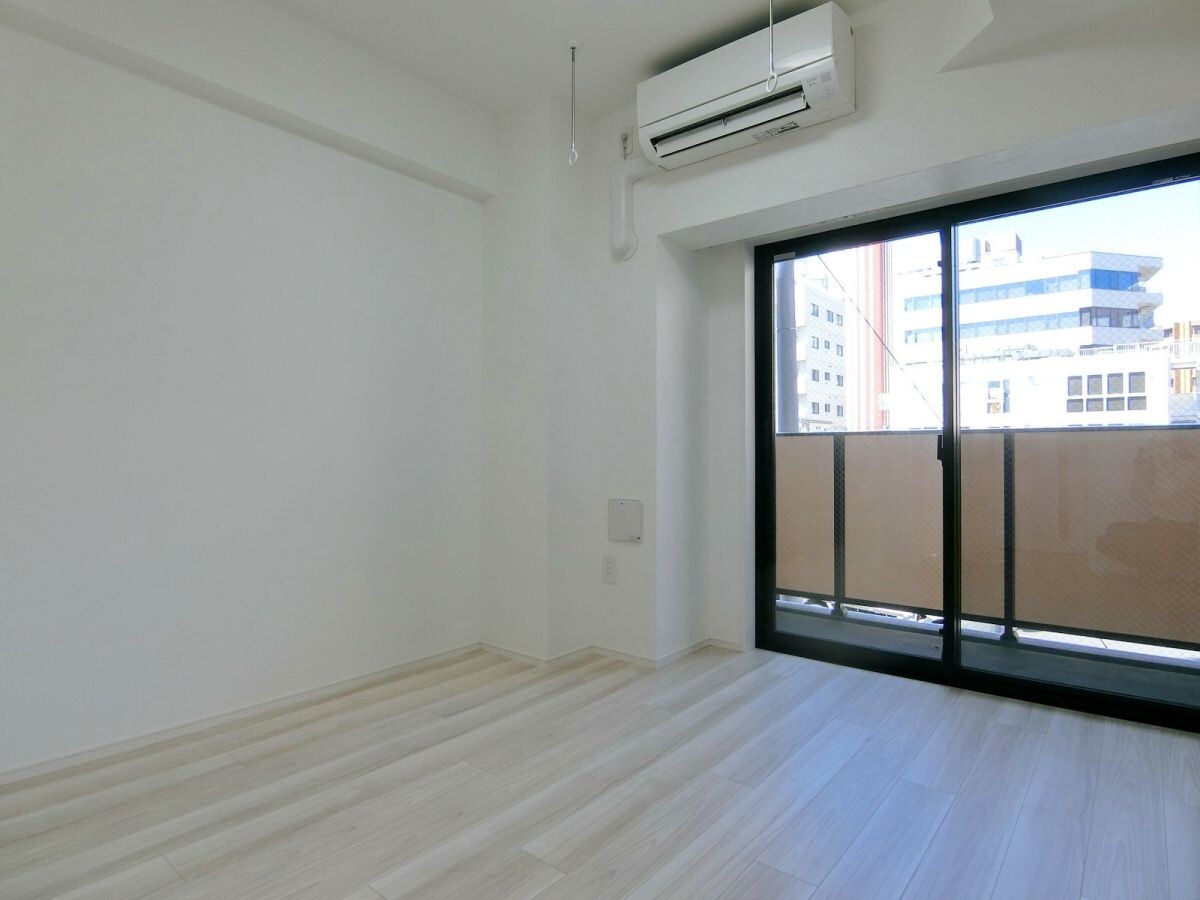 物件内観写真5　(リビング/居室)