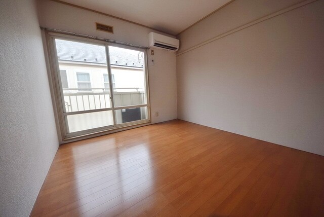 物件内観写真3　(★リビング★)