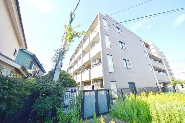 外観(★駅から3分の好立地です★)