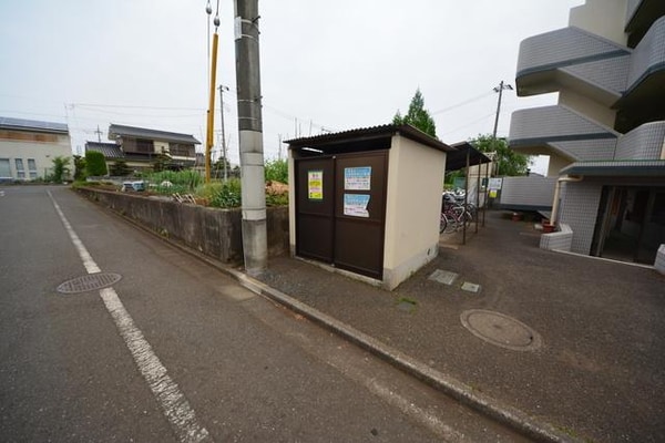 共有部分(ゴミ置き場)