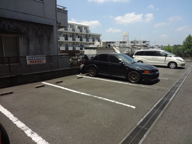 駐車場(♪敷地駐車場♪)