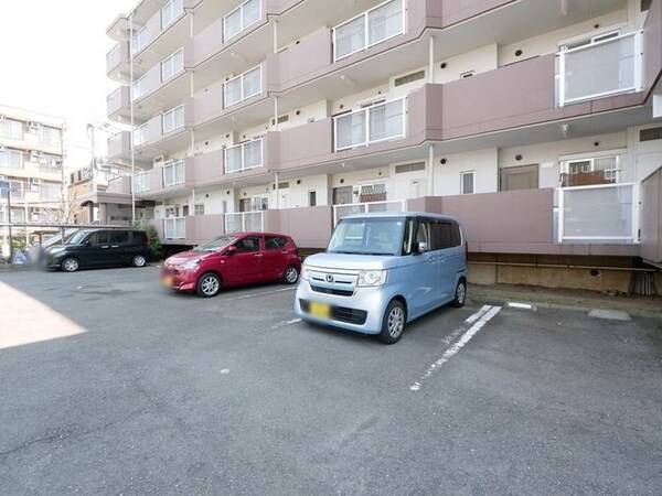 駐車場(★駐車場の様子★)