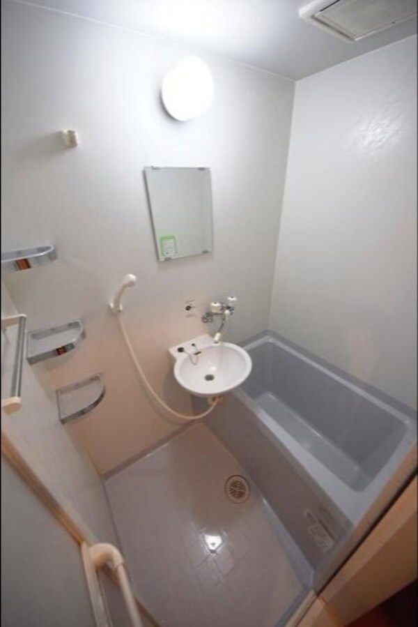 バス／シャワールーム等