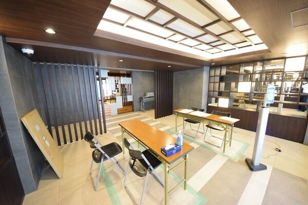 エントランス(外観・共用部分)