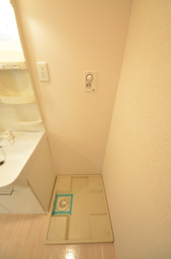 設備(室内洗濯機置場)