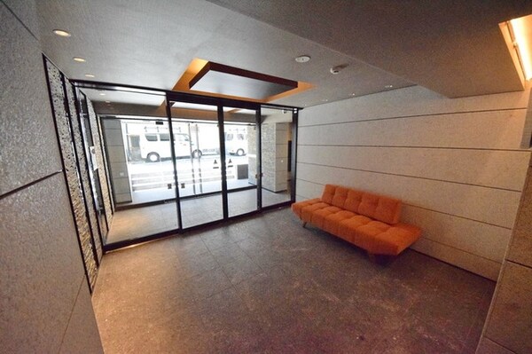 エントランス(エントランスロビー♪)