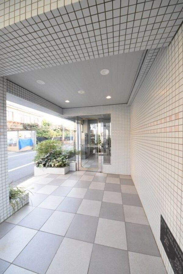 エントランス(外観・共用部分)