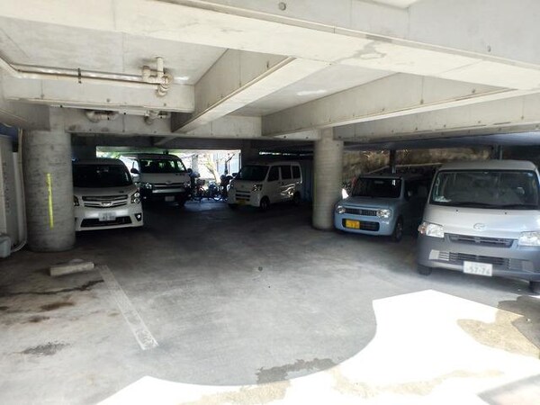 駐車場(★屋根付き駐車場★)