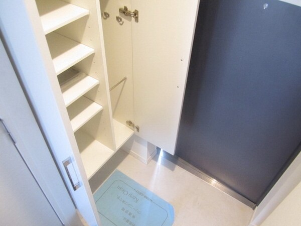 玄関(室内・室内設備)