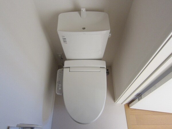 トイレ(★シャワー付きのトイレです★)