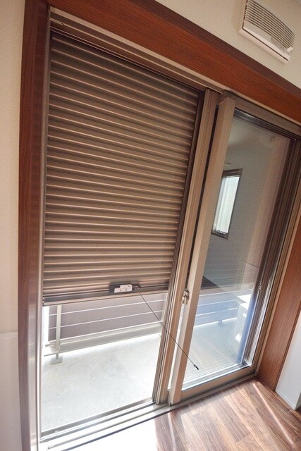 物件内観写真27　(防犯シャッター付)