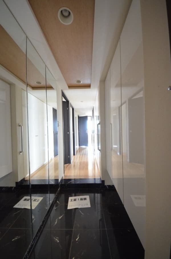 玄関(同建物の同間取りの別のお部屋のイメージです。)