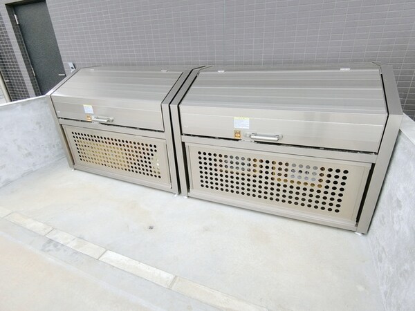 共有部分(☆キレイに管理されたゴミ置き場☆)